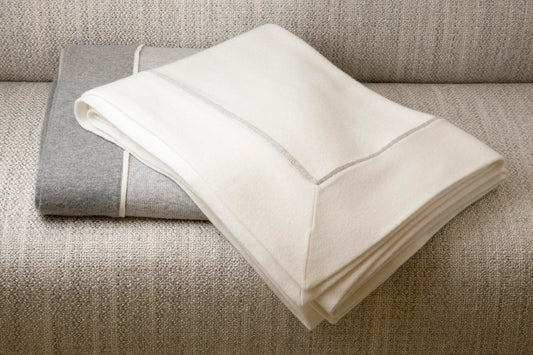 Cashmere throws for this holiday season